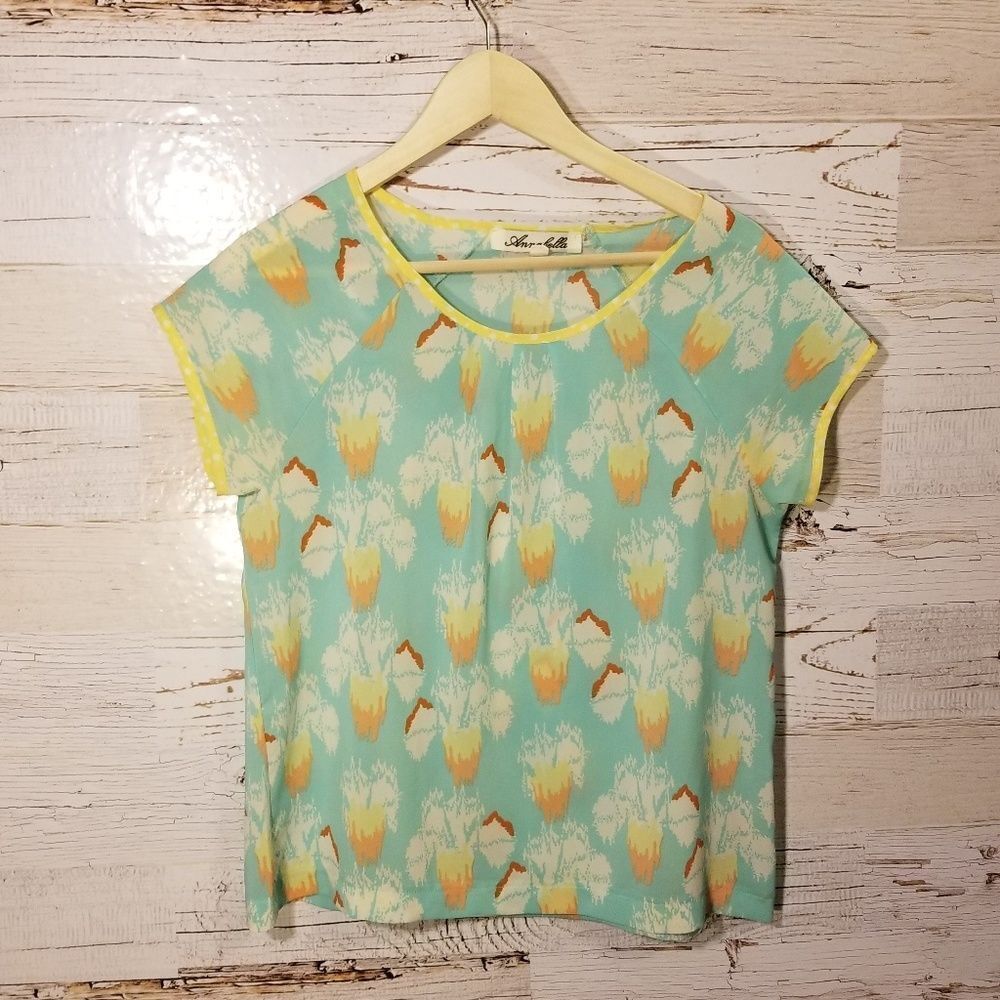 Francesca's Annabella short sleeve top